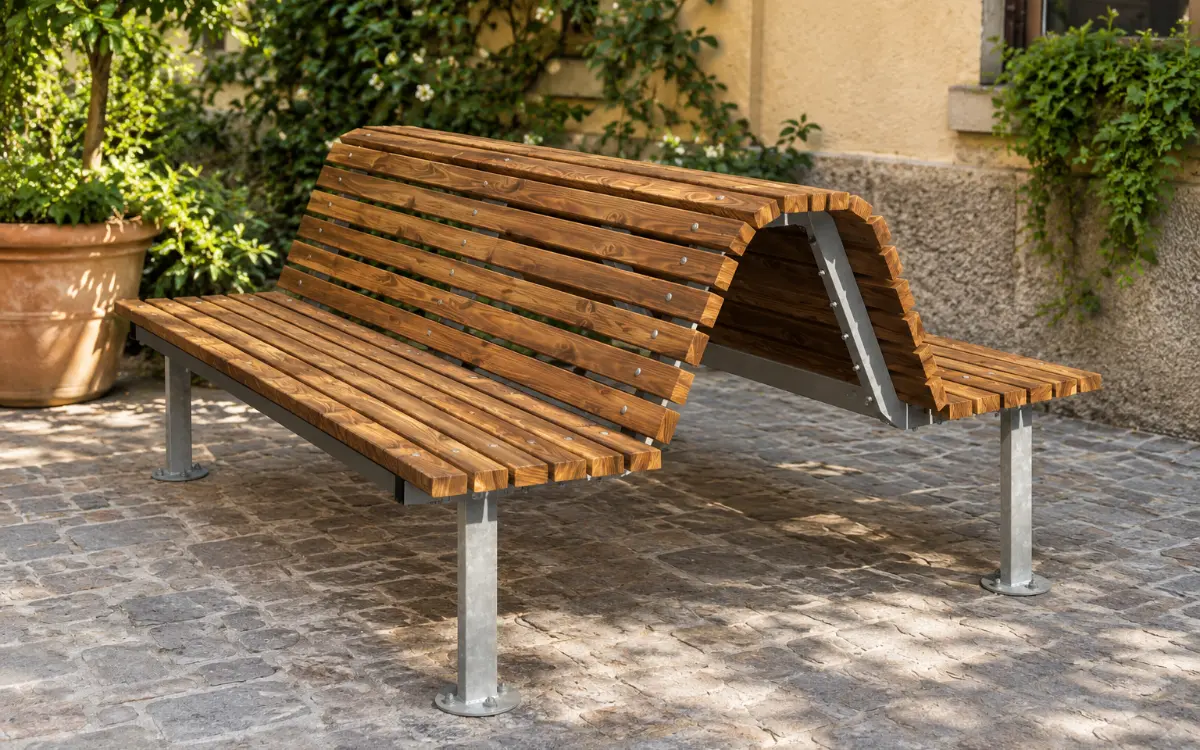 Cortile con panchina Comfort con doppia seduta